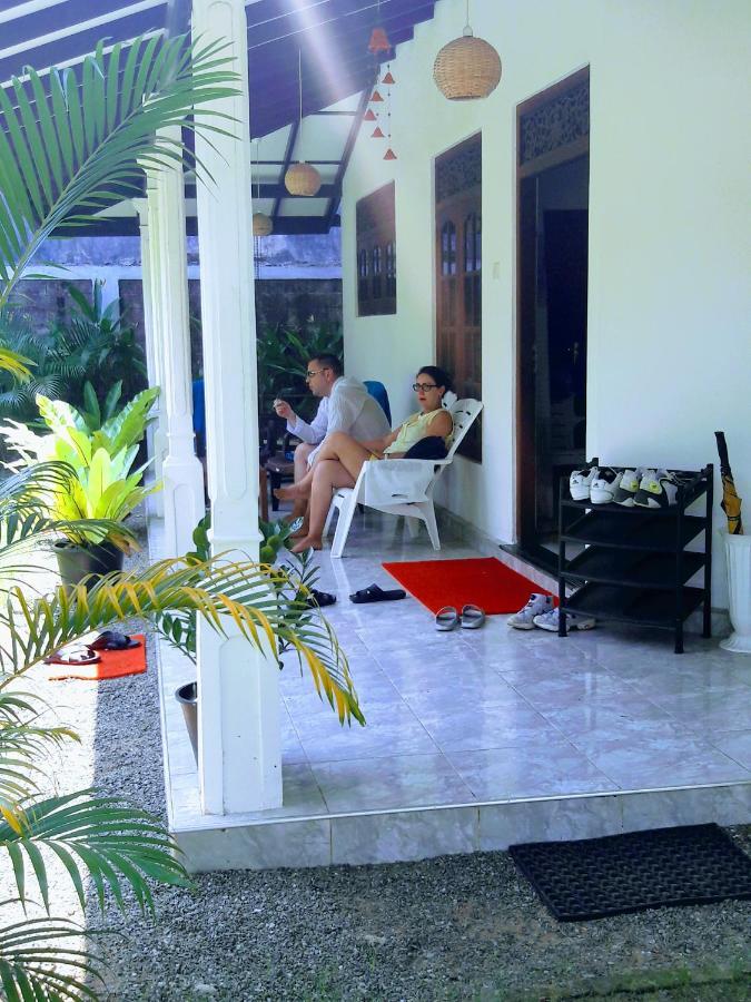Mango Villa Хиккадува Экстерьер фото