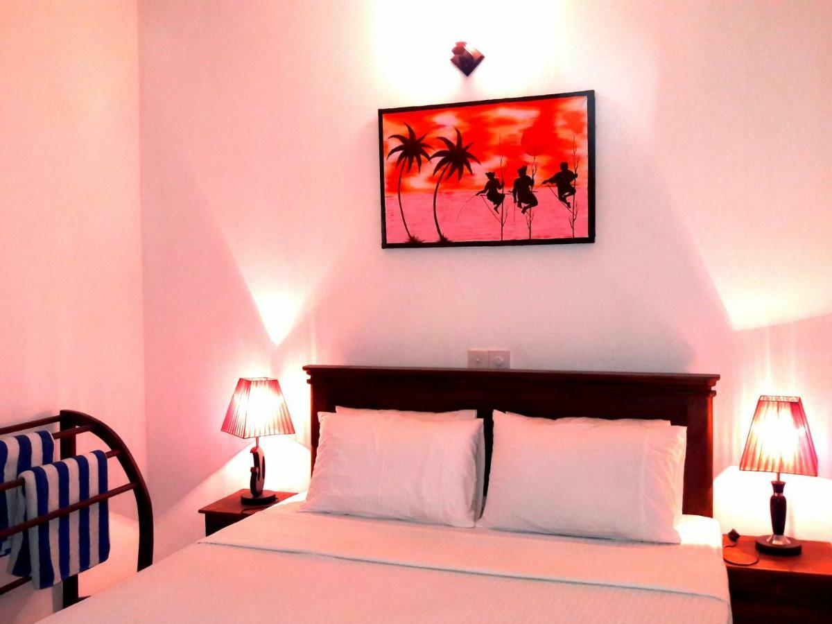 Mango Villa Хиккадува Экстерьер фото
