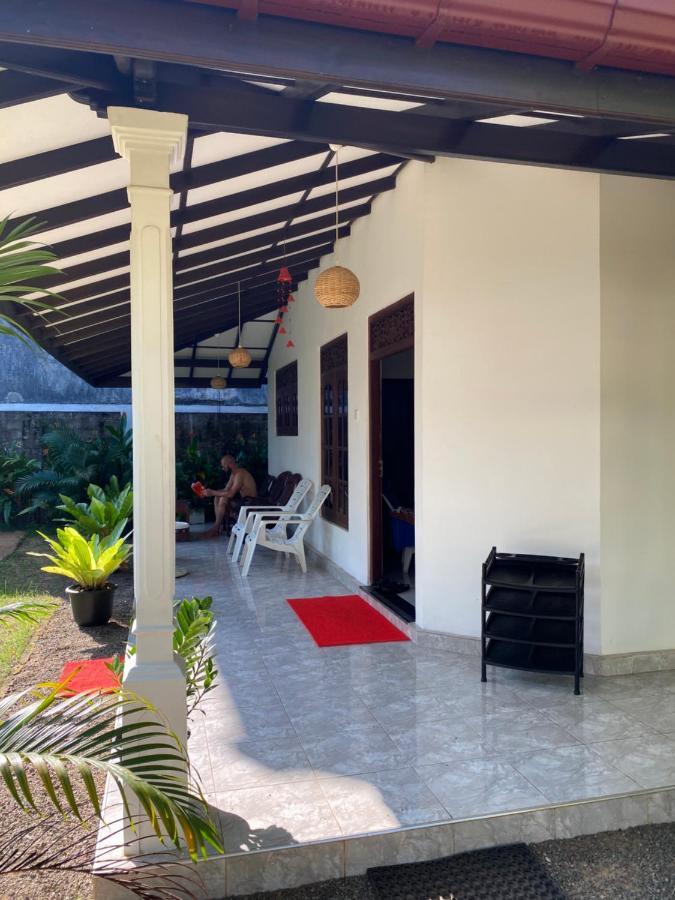 Mango Villa Хиккадува Экстерьер фото