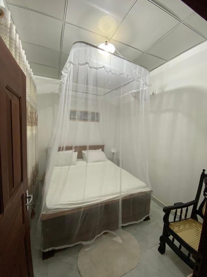 Mango Villa Хиккадува Экстерьер фото