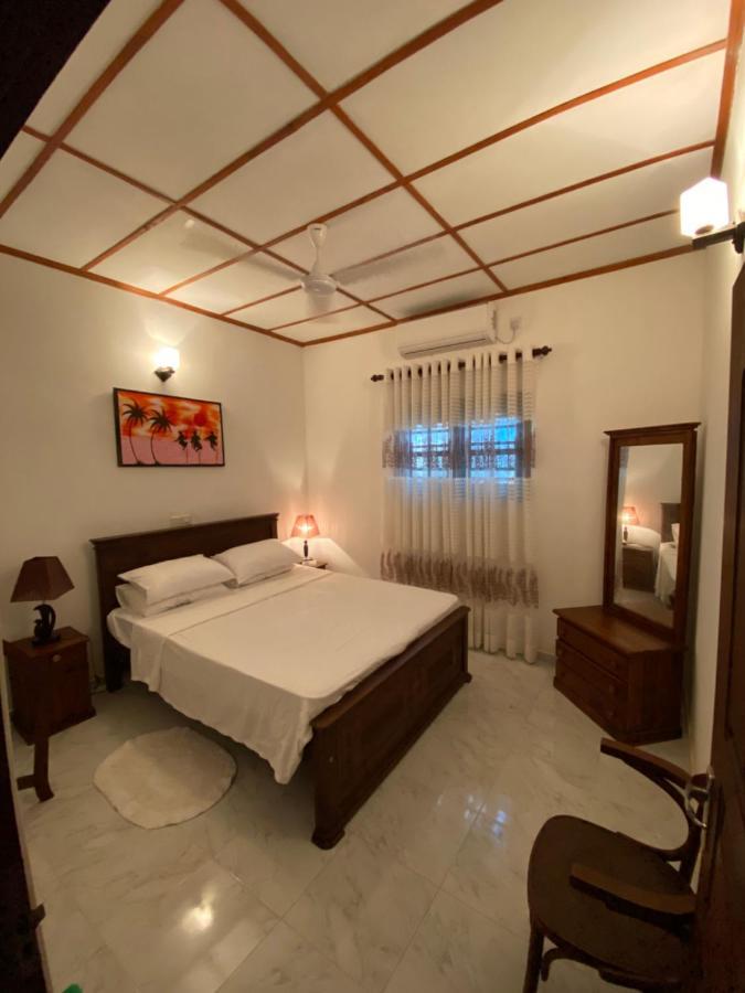 Mango Villa Хиккадува Экстерьер фото