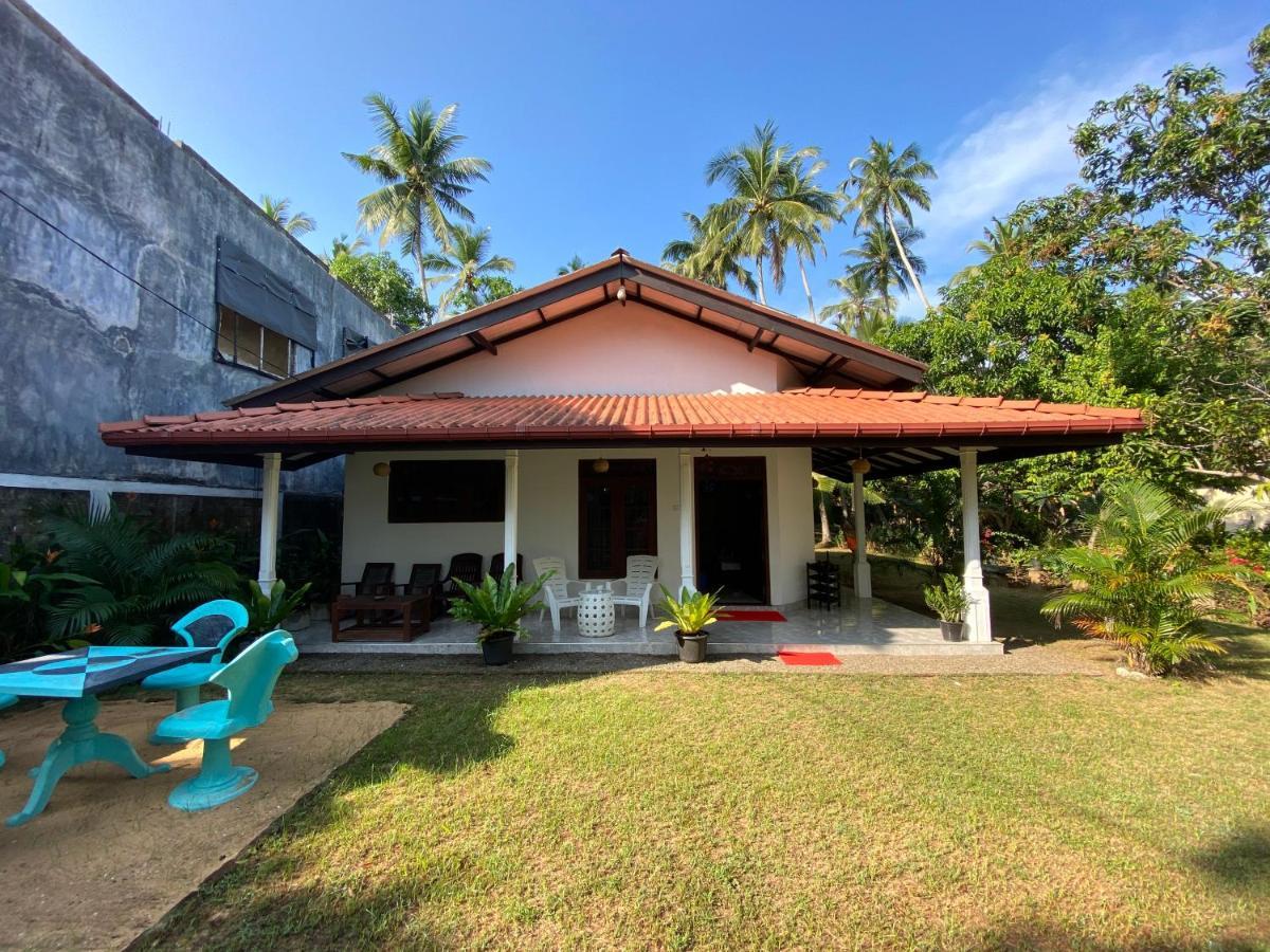 Mango Villa Хиккадува Экстерьер фото